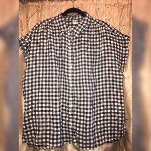 White/Navy Blue plaid button down tee